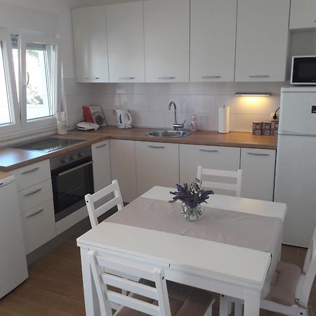 Apartman S Pogledom Ždrelac Eksteriør billede
