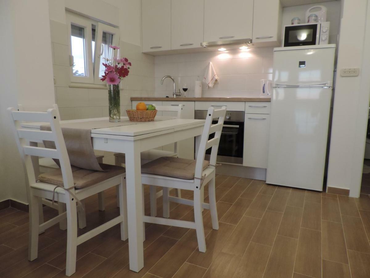 Apartman S Pogledom Ždrelac Eksteriør billede